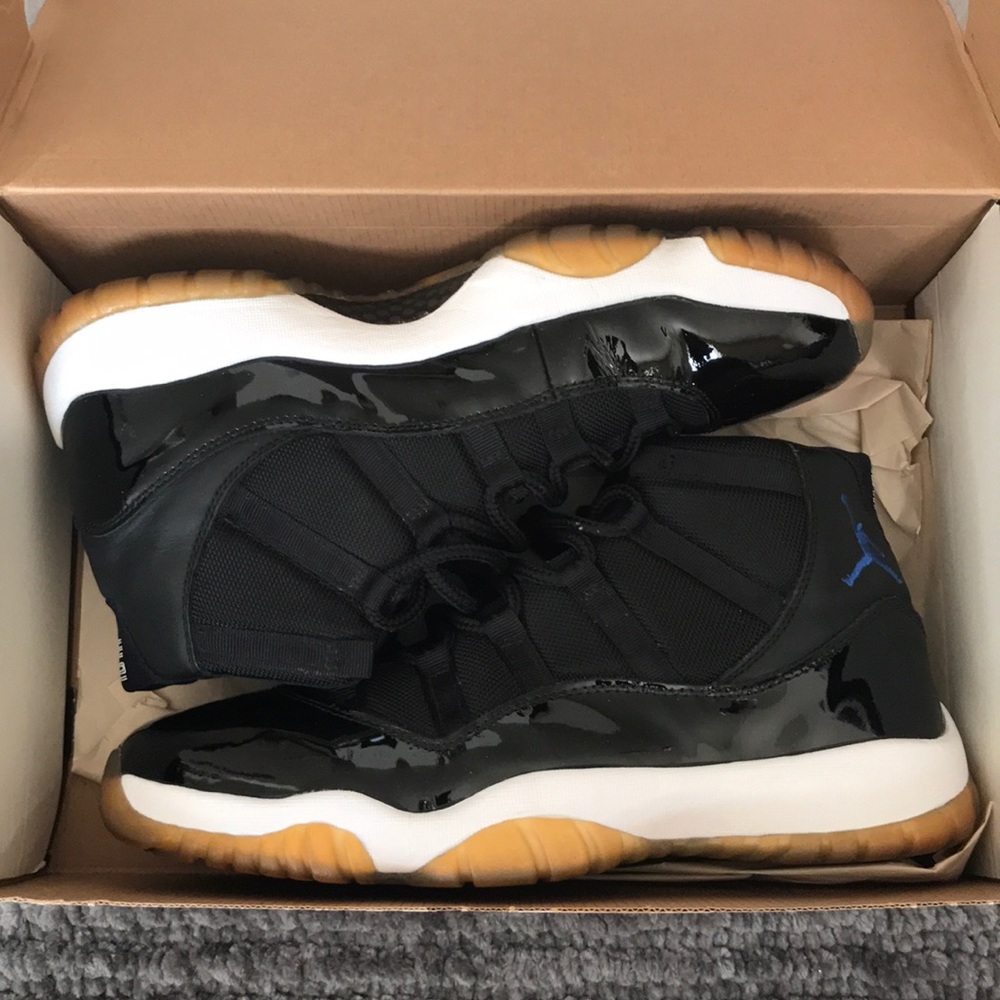 Air Jordan 11 SPACE JAM retro 2000 sz 11 used